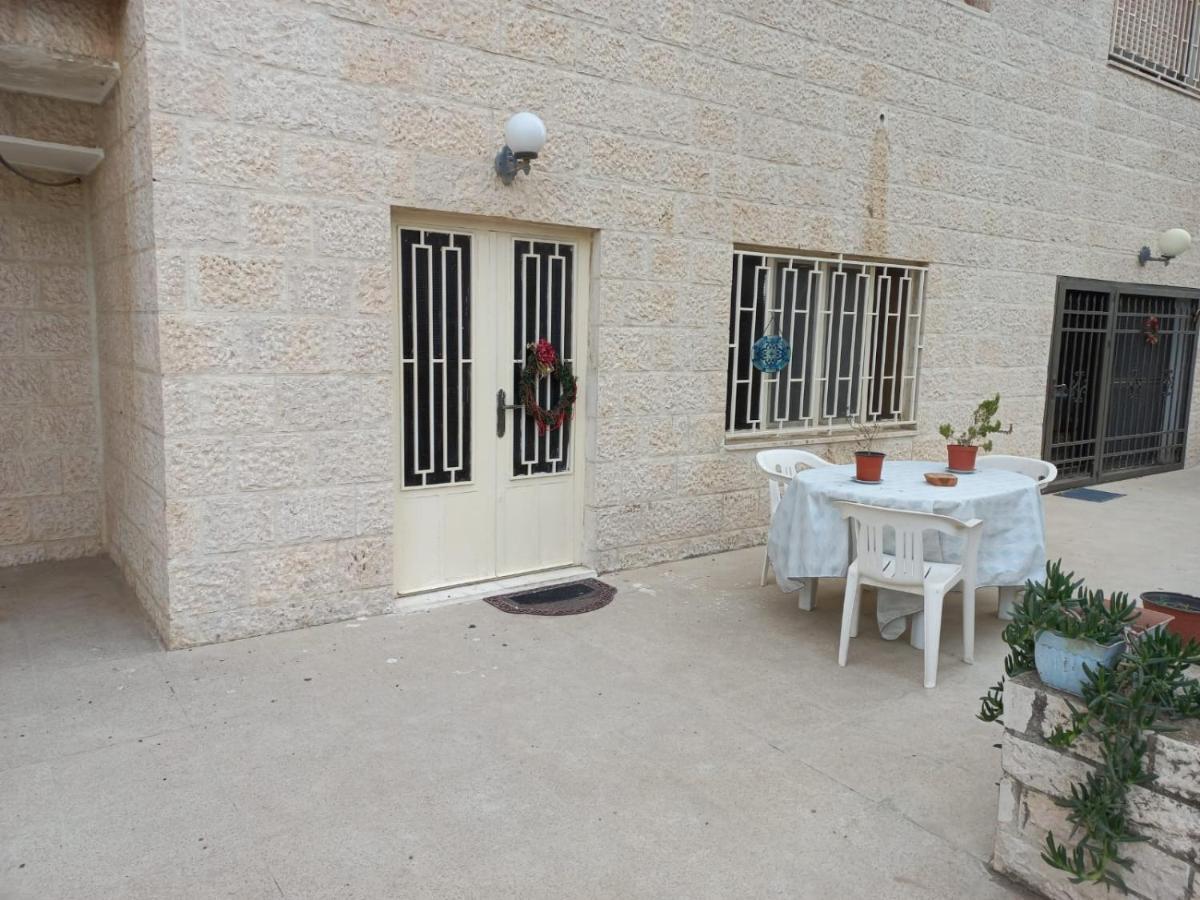 Karrain Villa - Vintage Soul - International Guests-Non-Jordanian Madaba Kültér fotó